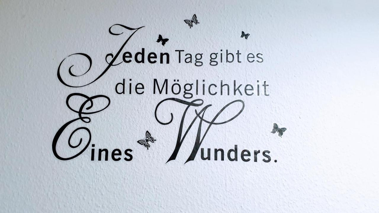 Budget Rooms In Halle With Shared Bathroom, Free Wifi, Netflix & Ipad المظهر الخارجي الصورة